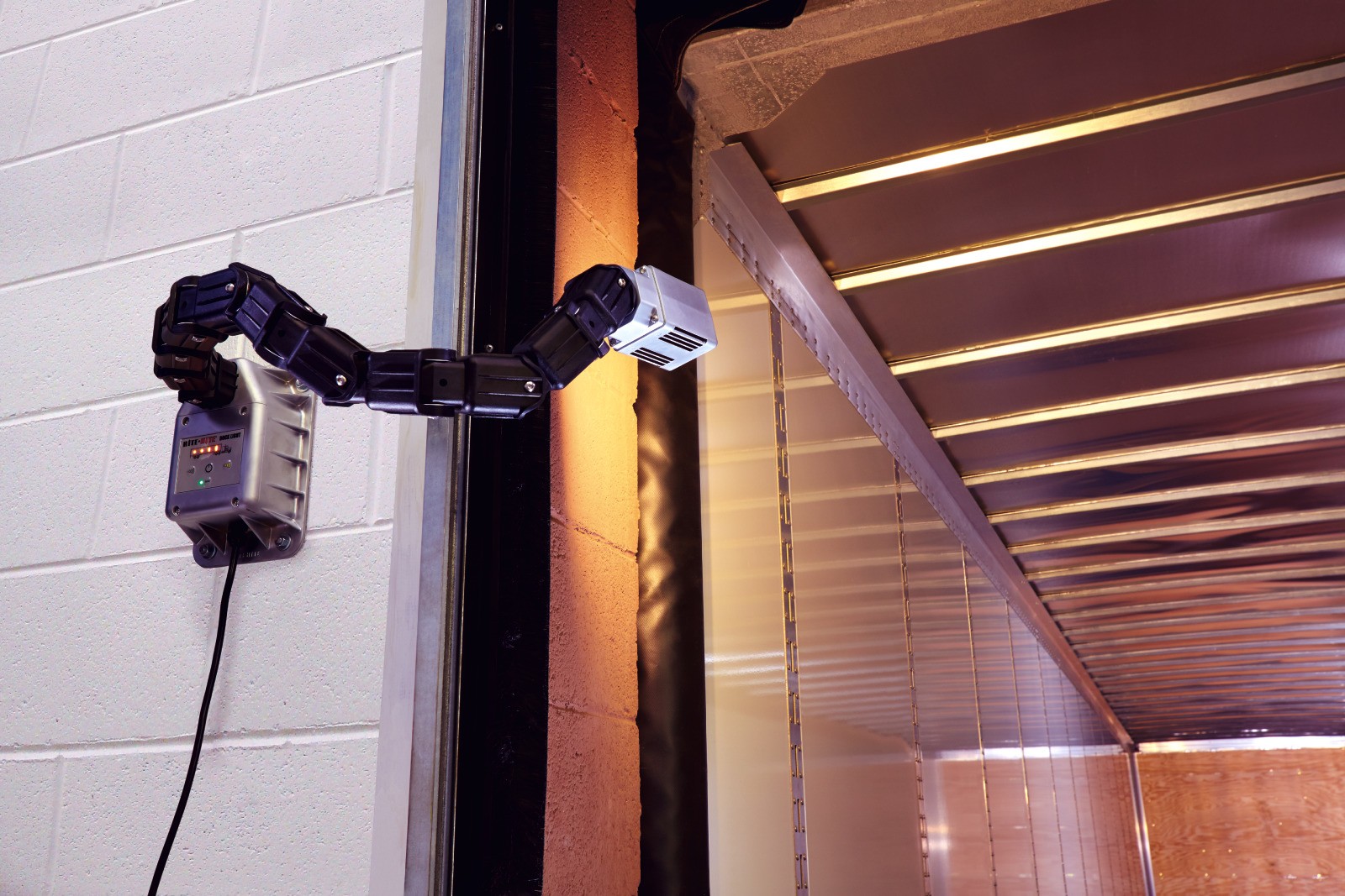 FLEX NECK LED LOADING DOCK LIGHT Canado Nacan Equipments