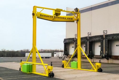 Scraper Systems: Clear snow from your fleet – less than 30 seconds per vehicle. Up to 60 per hour.