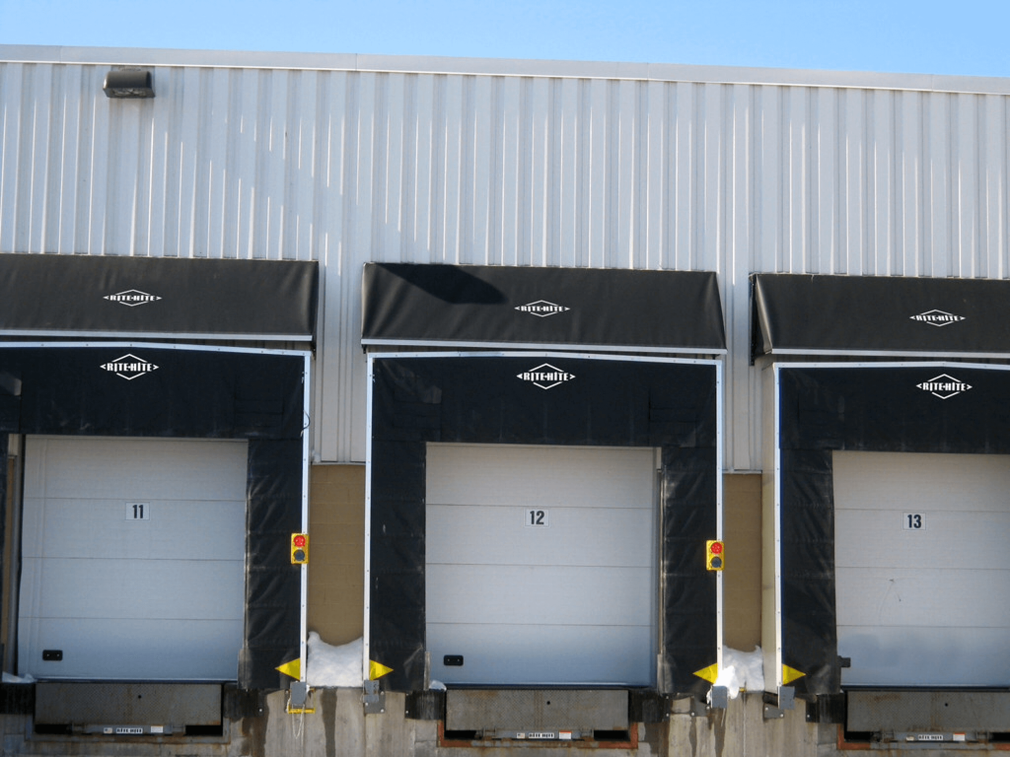 DOCK SEAL HOODS Canado Nacan Equipments