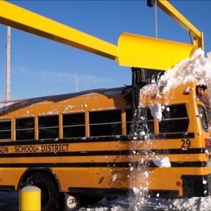 Système de déneigement pour autobus