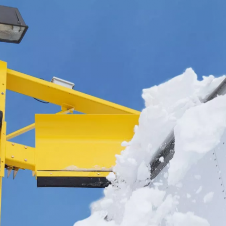 Scraper Systems : Comment automatiser le déneigement de votre flotte de camions rapidement et en toute sécurité ?