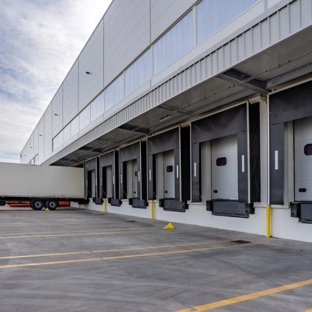 nos crochets de retenue lexcellence au service de la securite de vos quais